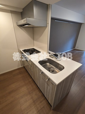 【キッチン】 | コンフォリア桜上水 | 3口ガスコンログリル付き※クリーニング中の撮影※