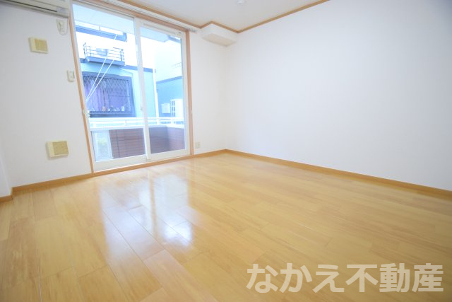 【寝室】 | 落ち着いた色調の寝室です