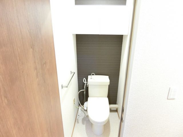 ヴィラ仲谷向陽台のトイレ|同物件別部屋写真