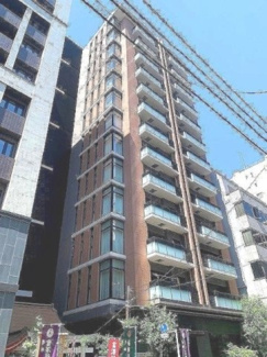 【外観】 | 【 Appearance 】
存在感のある建物は、居住者の拠点としてずっと価値を持ち続ける。今もそこでじっと佇み、居住者の安全や安心を守ってくれています。