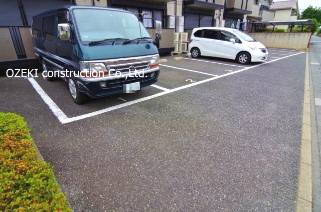 シンフォニーの駐車場