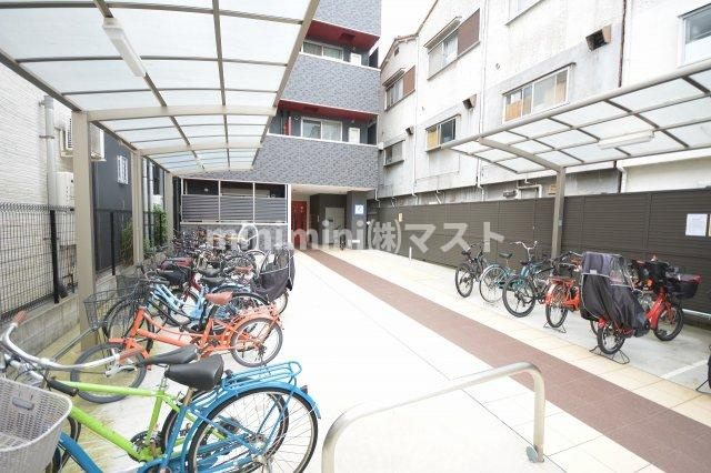 グランパシフィック生野東のエントランス