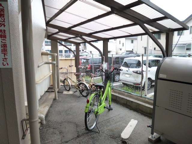 ヒルトンハイツのその他共用部分|自転車置き場