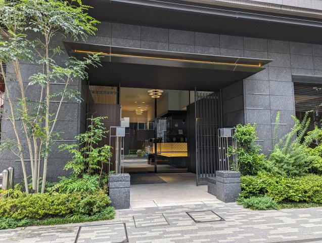 プラウド日本橋富沢町のエントランス