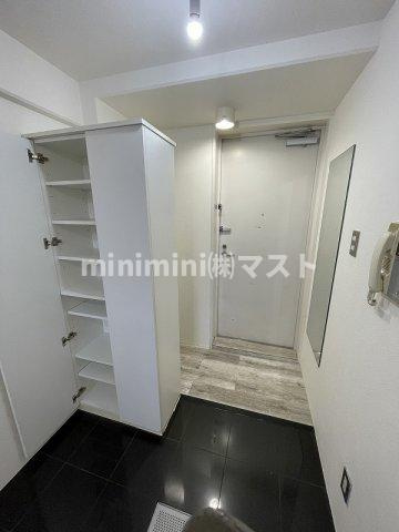 U residence 弁天町　(是空弁天)の玄関