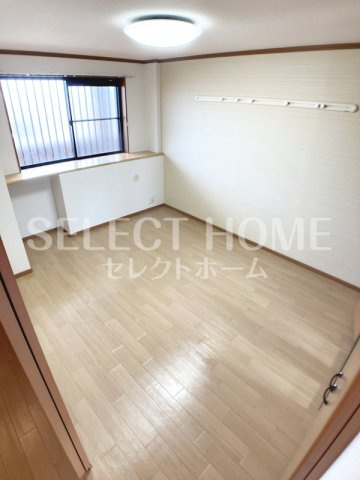 【寝室】 | ピュア　レスト | 落ち着いた色調の寝室です