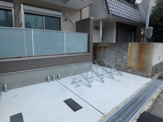 F asecia iliaの駐車場