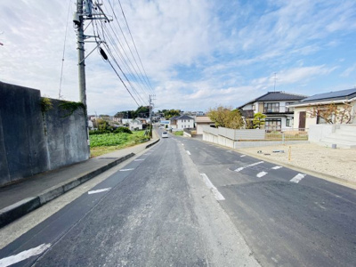 【前面道路含む現地写真】 | ☆陽当たり良好南西道路・整形地４５坪☆建築条件なし売地No.②／仲介手数料なし／藤沢市長後