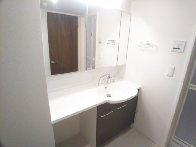 セジュール夢の独立洗面台