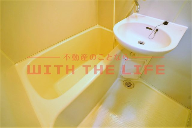 ハイラーク花畑駅前【キャッシュバック対象物件】の浴室|お風呂です