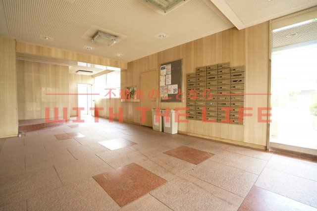 ハイラーク花畑駅前【キャッシュバック対象物件】のロビー|建物の内部です