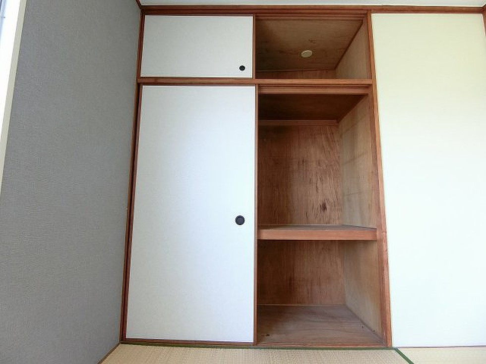 グリーンハイツ飯田【キャッシュバック対象物件】の寝室|落ち着いて過ごせるお部屋なので、寝室にいかがでしょうか