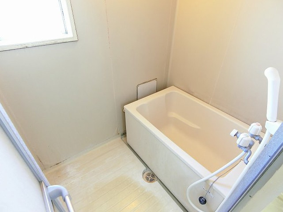 グリーンハイツ飯田【キャッシュバック対象物件】の浴室|日々の疲れを癒すお風呂付です