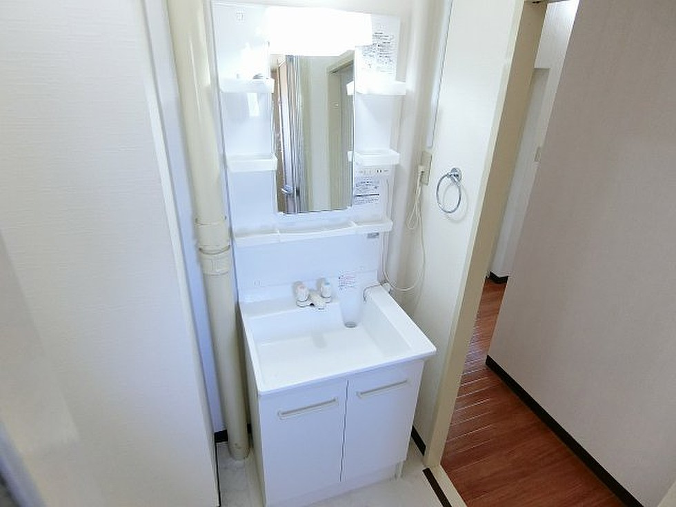 グリーンハイツ飯田【キャッシュバック対象物件】の独立洗面台|独立洗面台です