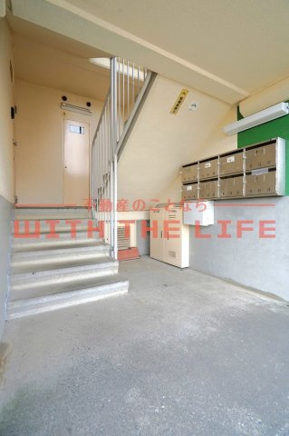 グリーンハイツ飯田【キャッシュバック対象物件】のエントランス|落ち着いたエントランスです