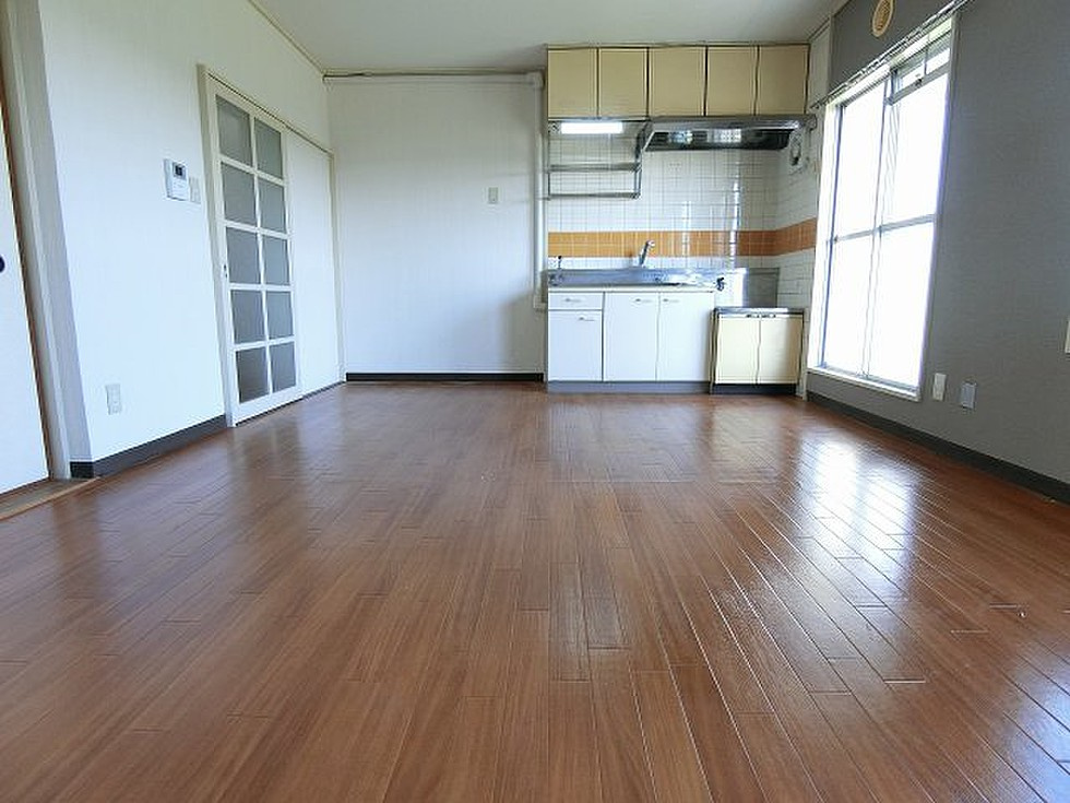 グリーンハイツ飯田【キャッシュバック対象物件】の居間・リビング|おしゃれなリビングです