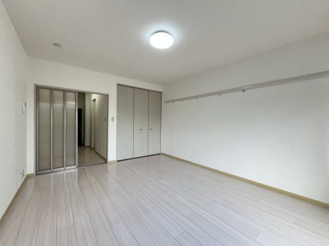 インペリアル　A棟のバルコニー|イメージ103号室の写真