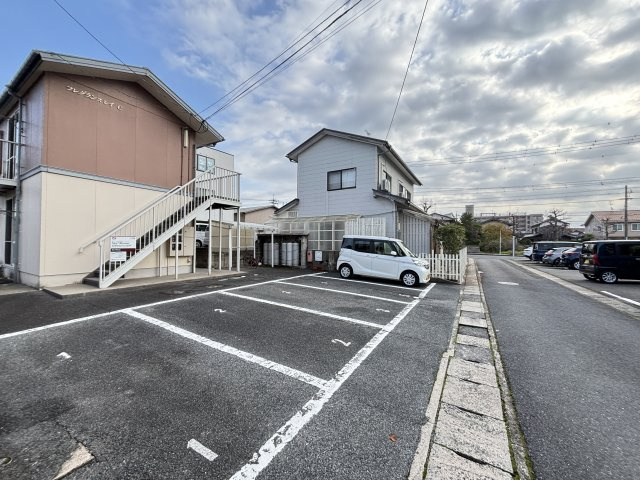 フレグランスレイC　の周辺