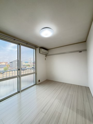 フレグランスレイC　の居間・リビング