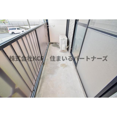 【バルコニー】 | メゾン高野 | バルコニーからの眺めを楽しみながら食事をしませんか