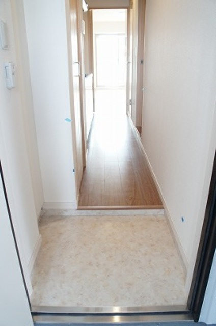 習志野市大久保４丁目のアパートの玄関