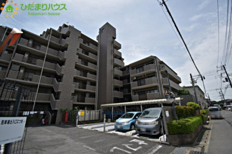 コスモ大宮宮原ロイヤルフォルムの外観