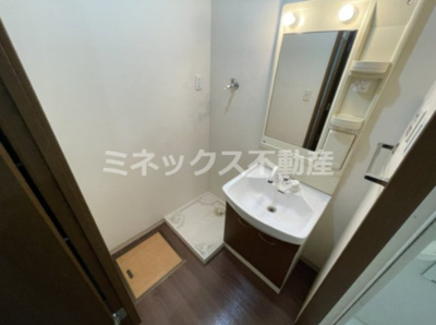 【独立洗面台】 | ピュアシャングリラ | 同タイプのお部屋の写真。現況を優先します。