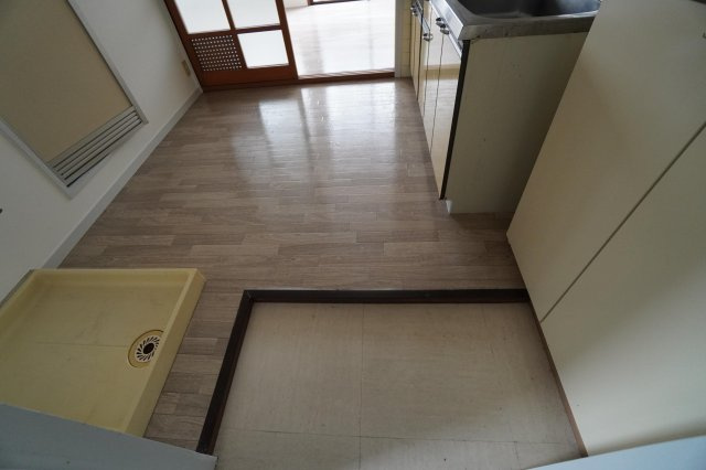 T-BLDG出汐の玄関