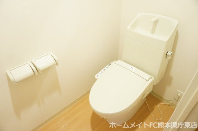 熊本市中央区上水前寺１丁目の賃貸マンションのトイレ