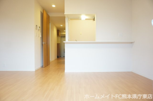 熊本市中央区上水前寺１丁目の賃貸マンションの居間・リビング