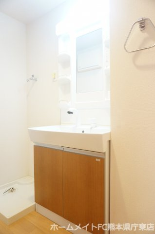 熊本市中央区上水前寺１丁目の賃貸マンションの独立洗面台