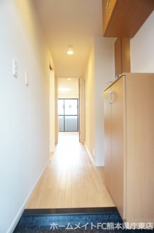 熊本市中央区上水前寺１丁目の賃貸マンションの玄関