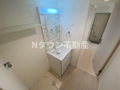 【独立洗面台】 | 吹上パークタワー31F | 朝の支度にも助かる、独立の洗髪洗面化粧台