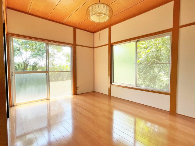 青柳貸家の内装