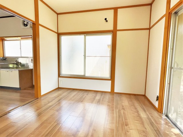 青柳貸家の洋室