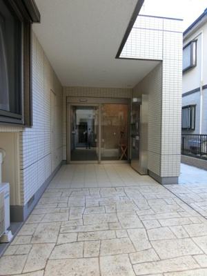 【エントランス】 | Riesling's『リースリングス』