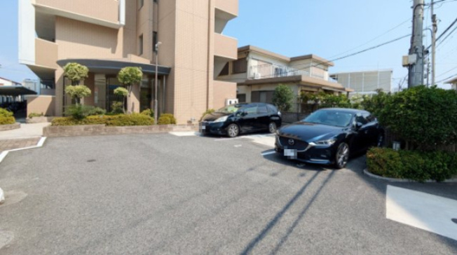 【駐車場】 | ルミエール・りんくう