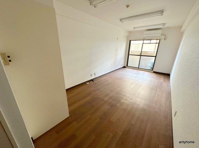 メロディーハイム中津3番館　仲介手数料無料の洋室