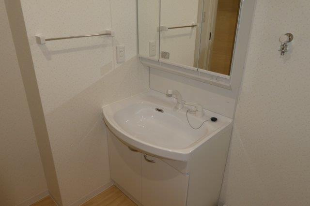 リーブル老松町の独立洗面台|シャンプードレッサー