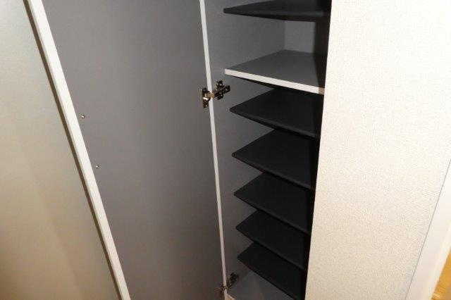 リーブル老松町の内装|シューズボックス