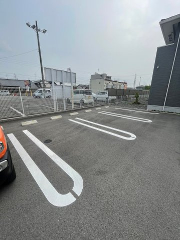 収納が豊富！！calmeの駐車場