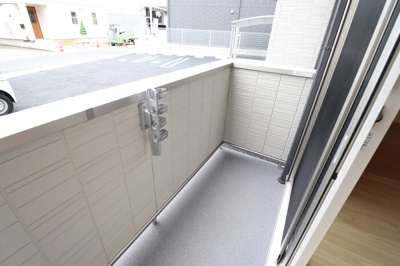 【バルコニー】 | シャルムA | 落ち着いた時間を過ごせるバルコニーです