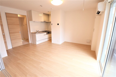 【居間・リビング】 | シャルムA | ゆったりとした居間です