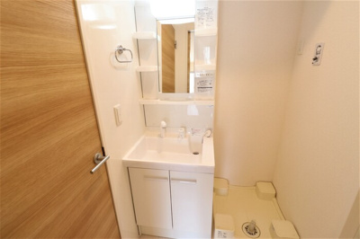 【洗面所】 | シャルムA | 忙しい朝には欠かせない洗面所です