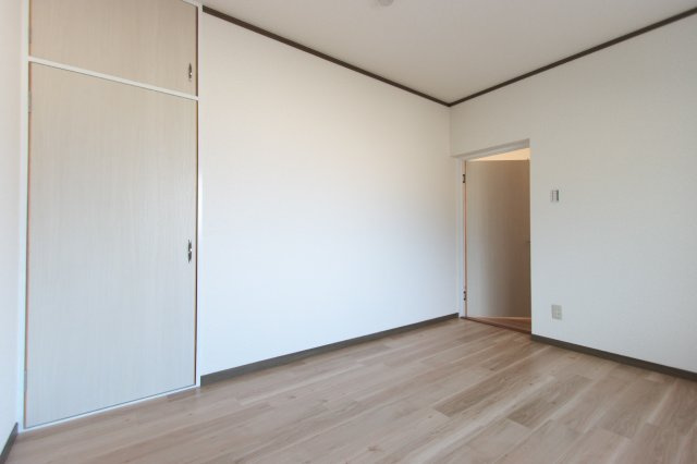 シャンテーヌの居間・リビング