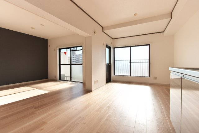 シャンテーヌの居間・リビング