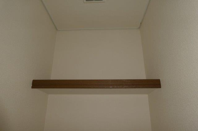 アメニティガーデンのトイレ|トイレ棚
