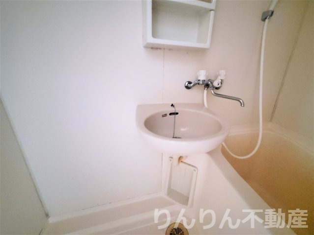【独立洗面台】 | メゾン南昭和 | 朝の身支度には欠かせない独立洗面化粧台