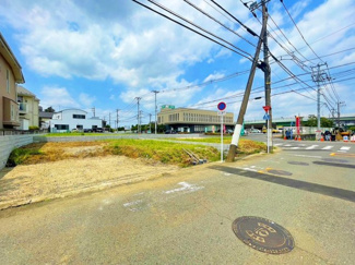 【前面道路含む現地写真】