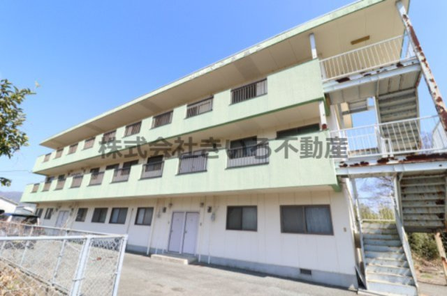 中川マンションの外観